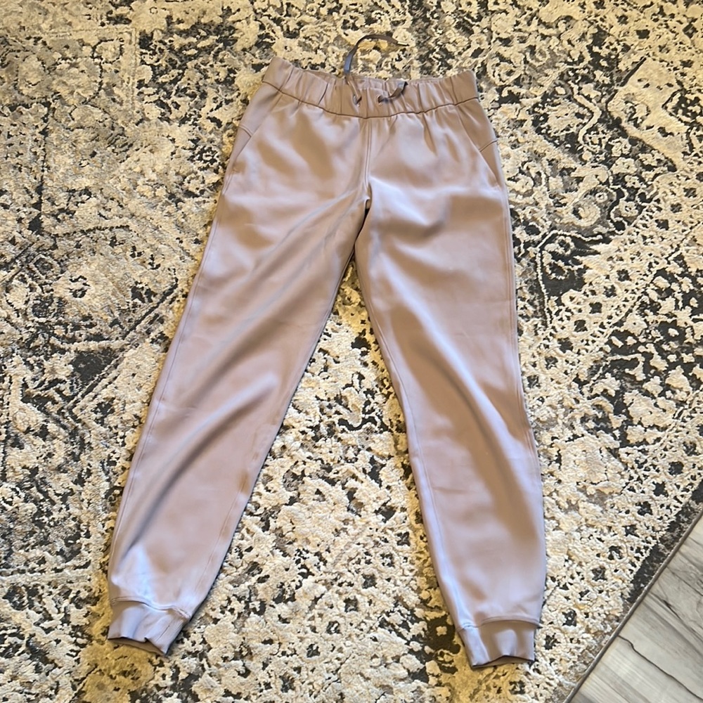 Lulu lemon pants. Size 4